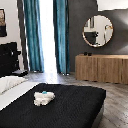 Apartments Casa Vacanze Dante Катания Экстерьер фото