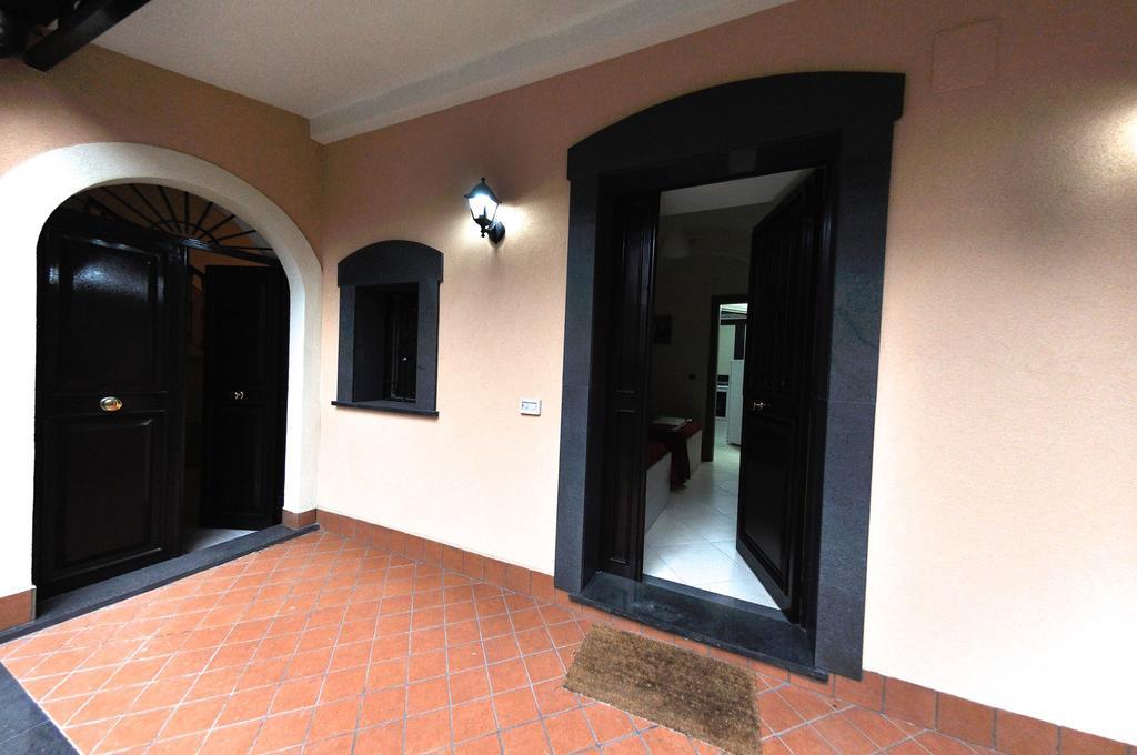 Apartments Casa Vacanze Dante Катания Экстерьер фото